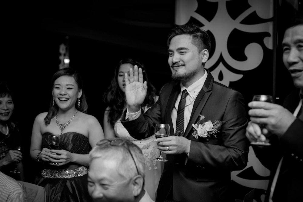 Foto contoh yang sama dengan tampilan Monochrome